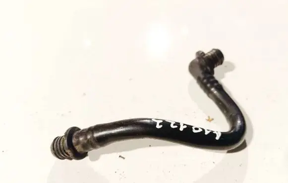 Audi A4 S4 B5 8D Engine coolant pipe/hose