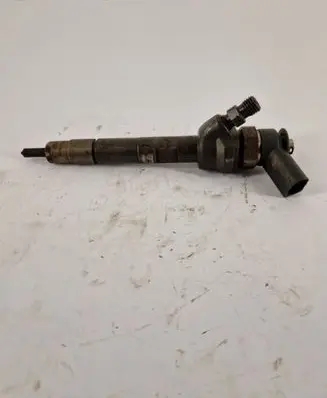 BMW 3 F30 F35 F31 Fuel injector 0445110601