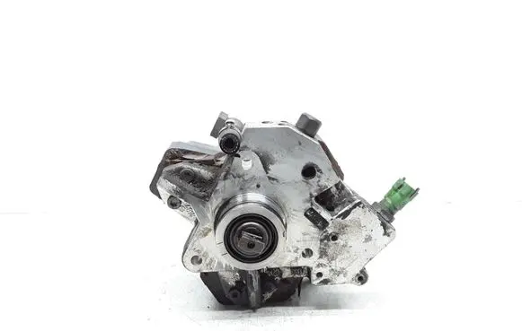 Volvo XC90 Fuel injection high pressure pump 8692521 0445010111