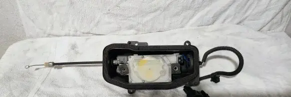 Nissan Leaf I (ZE0) Electric car charge socket cover 65760