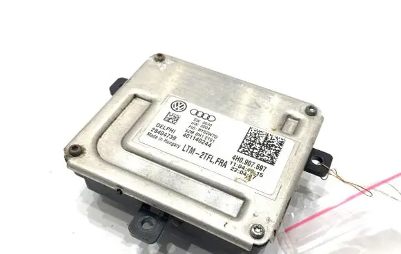 Audi A8 S8 D4 4H Voltage converter/converter module 4H0907697