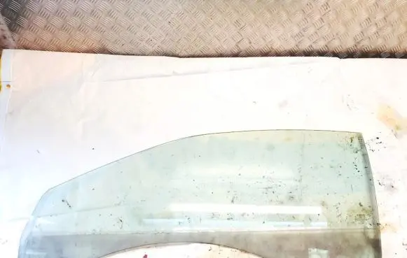 Volvo C70 Front door window glass four-door