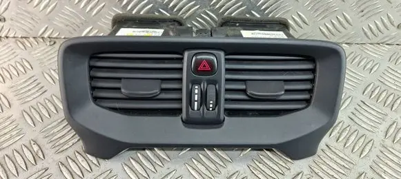 Volvo V40 Dash center air vent grill 313702