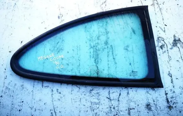 Renault Megane I Rear side window 7700838373b