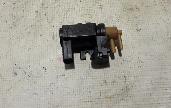 Volvo S60 Turbo solenoid valve 31401109