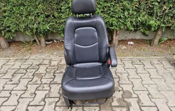 Chevrolet HHR Front passenger seat 