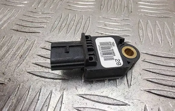 Toyota Auris 150 Airbag deployment crash/impact sensor 8983102080