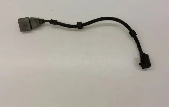 Audi A3 S3 8P Crankshaft position sensor 9805940 5005B2