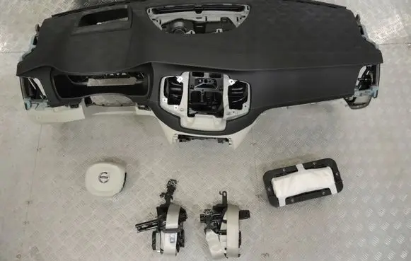 Volvo XC90 Airbag set with panel DESKA9
