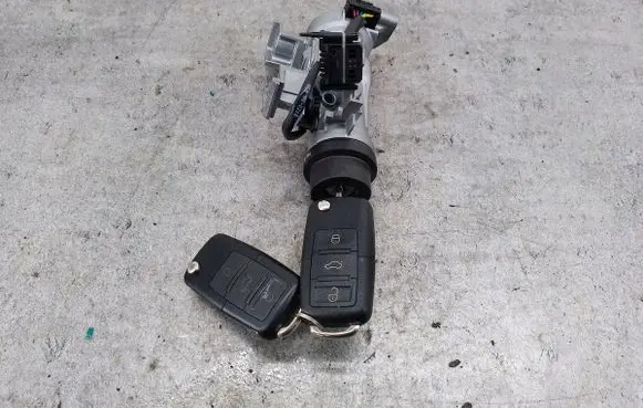 Volkswagen Golf Plus Ignition lock 1K0905851B