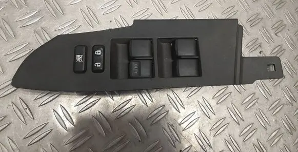 Toyota Corolla E160 E170 Electric window control switch 7423202D90