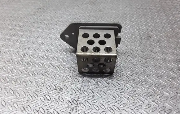 Citroen C5 Coolant fan relay 9641212580