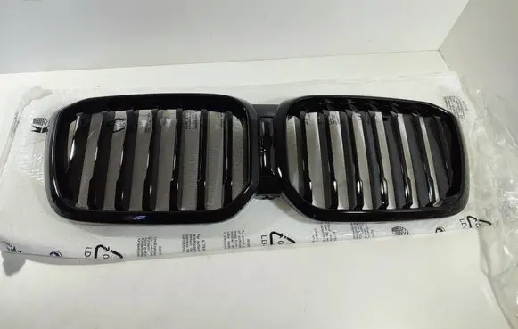BMW X3 G01 Front bumper upper radiator grill