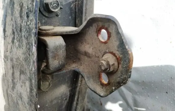 Mazda 626 Front door upper hinge