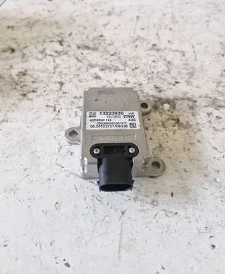 Opel Vectra C ESP acceleration yaw rate sensor 13223930 15113701 A2C53081144