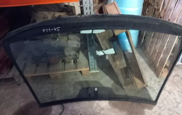 Toyota RAV 4 (XA30) Front windscreen/windshield window T11045