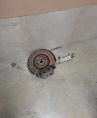 Mercedes-Benz ML W166 Front wheel hub 16609