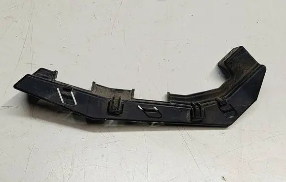 Hyundai i30 Front bumper mounting bracket ET030ET9 ET030E