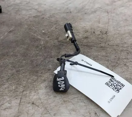 Volvo V60 Windshield washer spray nozzle