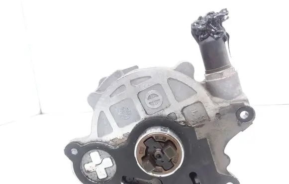 Skoda Octavia Mk2 (1Z) Vacuum pump 03L145100G