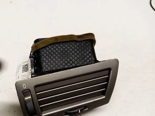 BMW 7 E65 E66 Dash center air vent grill 64226911242