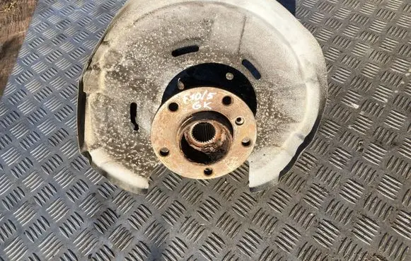 BMW 5 F10 F11 Rear wheel hub 6793769