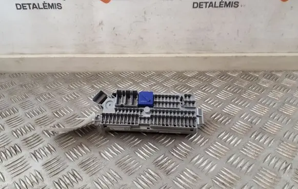 BMW 5 G30 G31 Fuse module 935031302