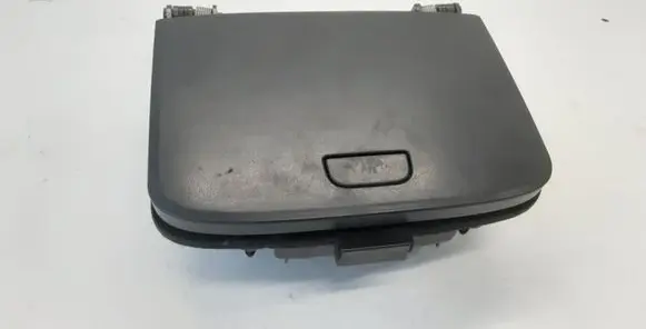 Chevrolet Captiva Glove box