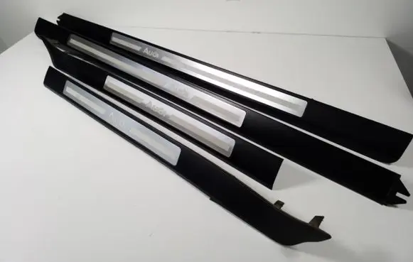 Front sill trim cover