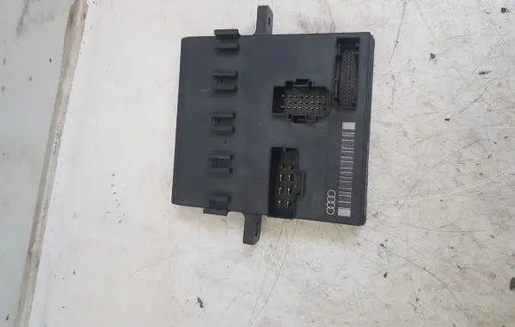 Audi A4 S4 B6 8E 8H Light module LCM 8E0907279E