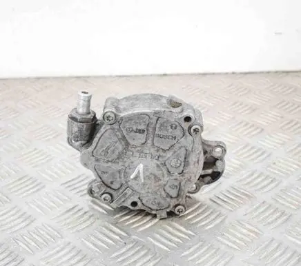 Volkswagen Transporter - Caravelle T5 Vacuum pump 03L145100F