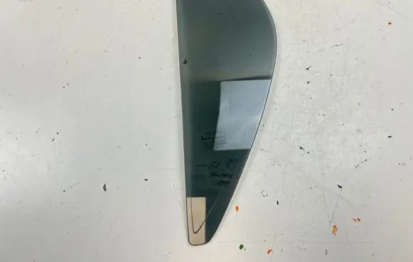 Toyota Hilux (AN120, AN130) Rear vent window glass 