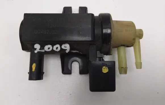 Mercedes-Benz B W245 Turbo solenoid valve A0061536628
