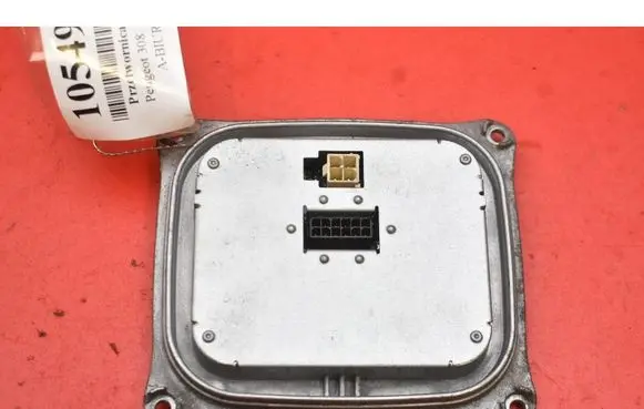 Peugeot 308 Voltage converter/converter module 130732940300