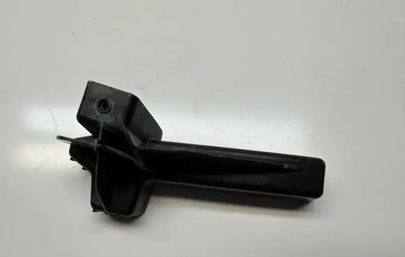 Volkswagen Amarok Front splash guards bracket 2H0821467