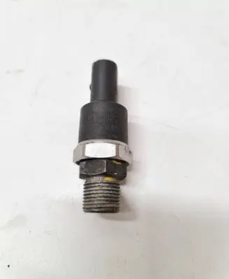 Mercedes-Benz A W168 Fuel pressure sensor A0041531528 0281002239