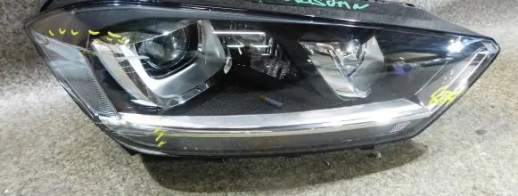 Volkswagen Golf Sportsvan Headlight/headlamp 517941032B