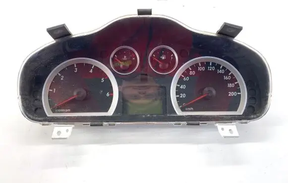 Hyundai Santa Fe Speedometer (instrument cluster) 9400526350