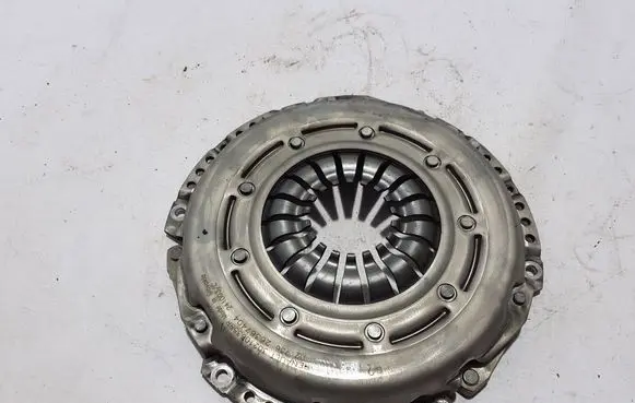 Dacia Duster Pressure plate 302106358R