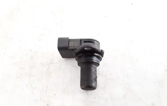 Hyundai Sonata Camshaft position sensor 393183C100 30105225942