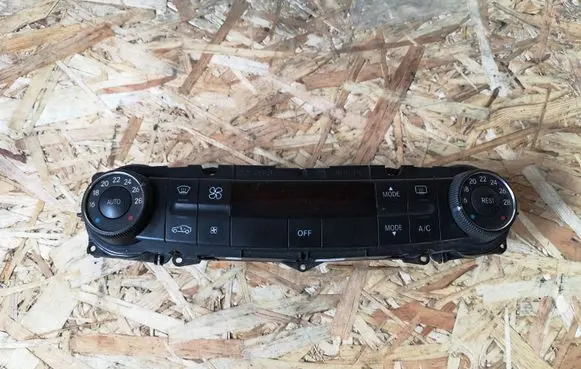 Mercedes-Benz CLS C219 Climate control unit 2198300985 10070818
