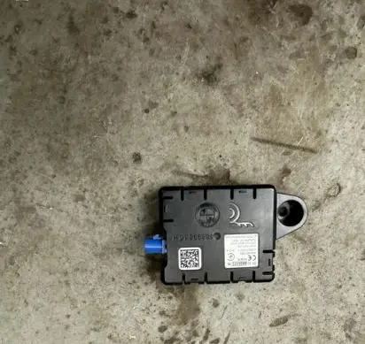 BMW 8 G16 Aerial antenna amplifier 6835177