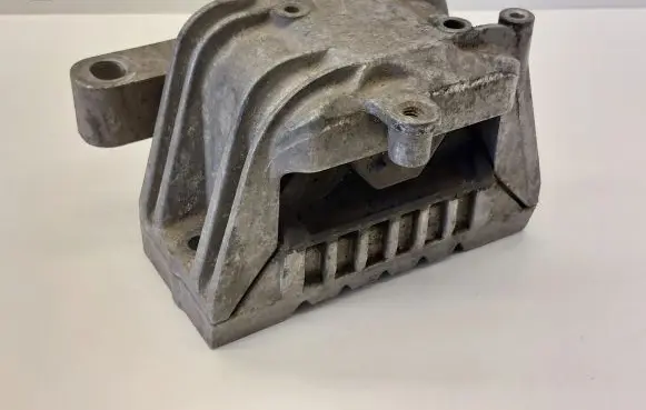 Audi A3 S3 8P Engine mount bracket 1K0199262