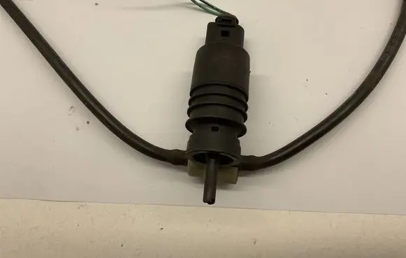 Honda Civic Windscreen/windshield washer pump 42121100