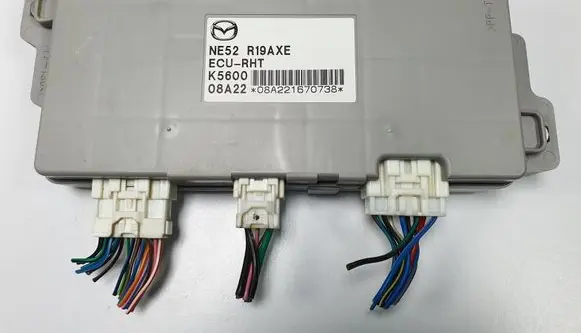 Mazda MX-5 NC Miata Convertible roof control unit NE52-R19AXE