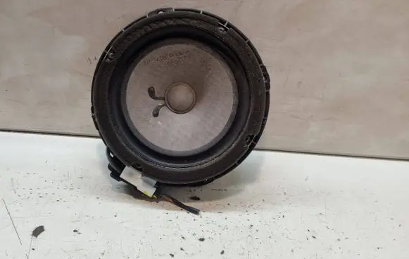 KIA Carens II Front door speaker 963301D300