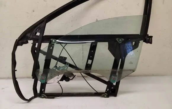 Audi A6 S6 C5 4B Front door window/glass frame 4b0837753a