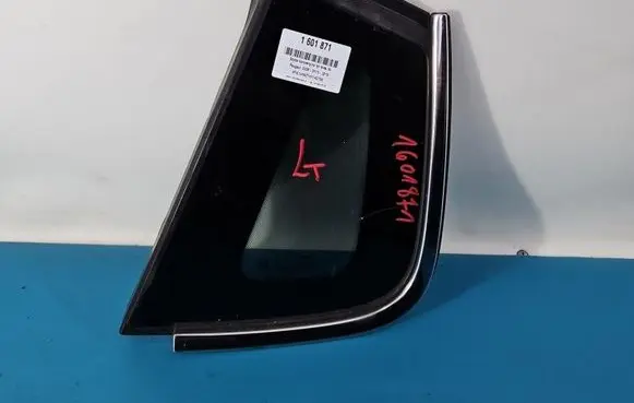 Peugeot 2008 I Rear side window IMPRK1601871