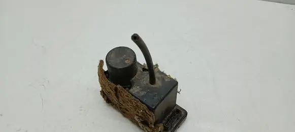 Audi 80 90 B3 Central locking vacuum pump 