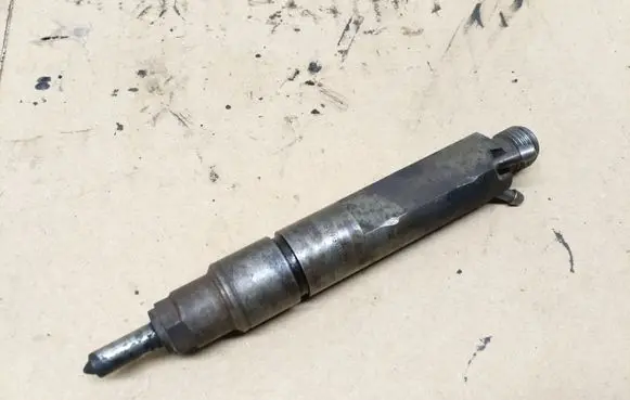 Seat Alhambra (Mk1) Fuel injector 028130201T 0432193747